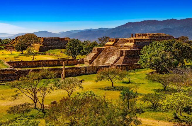 Oaxaca Monte Alban 1125429605