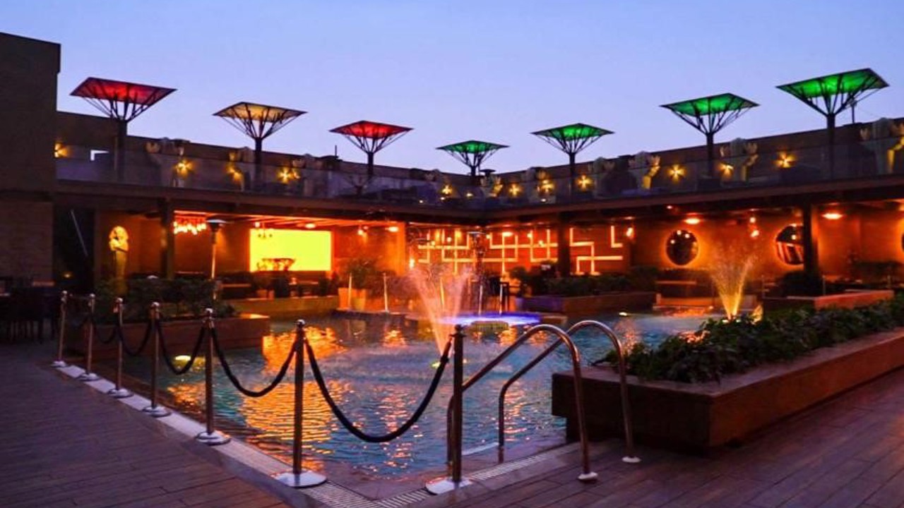 Country Inn And Suites By Radisson Sahibabad Pool