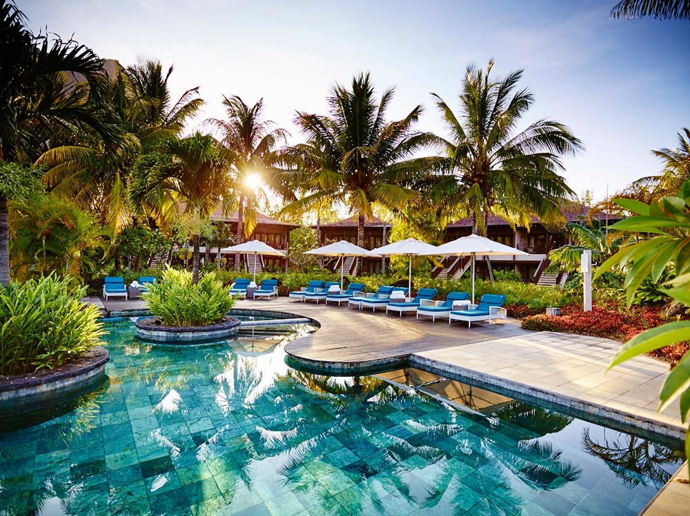 mauritius - lux le morne_pool_08
