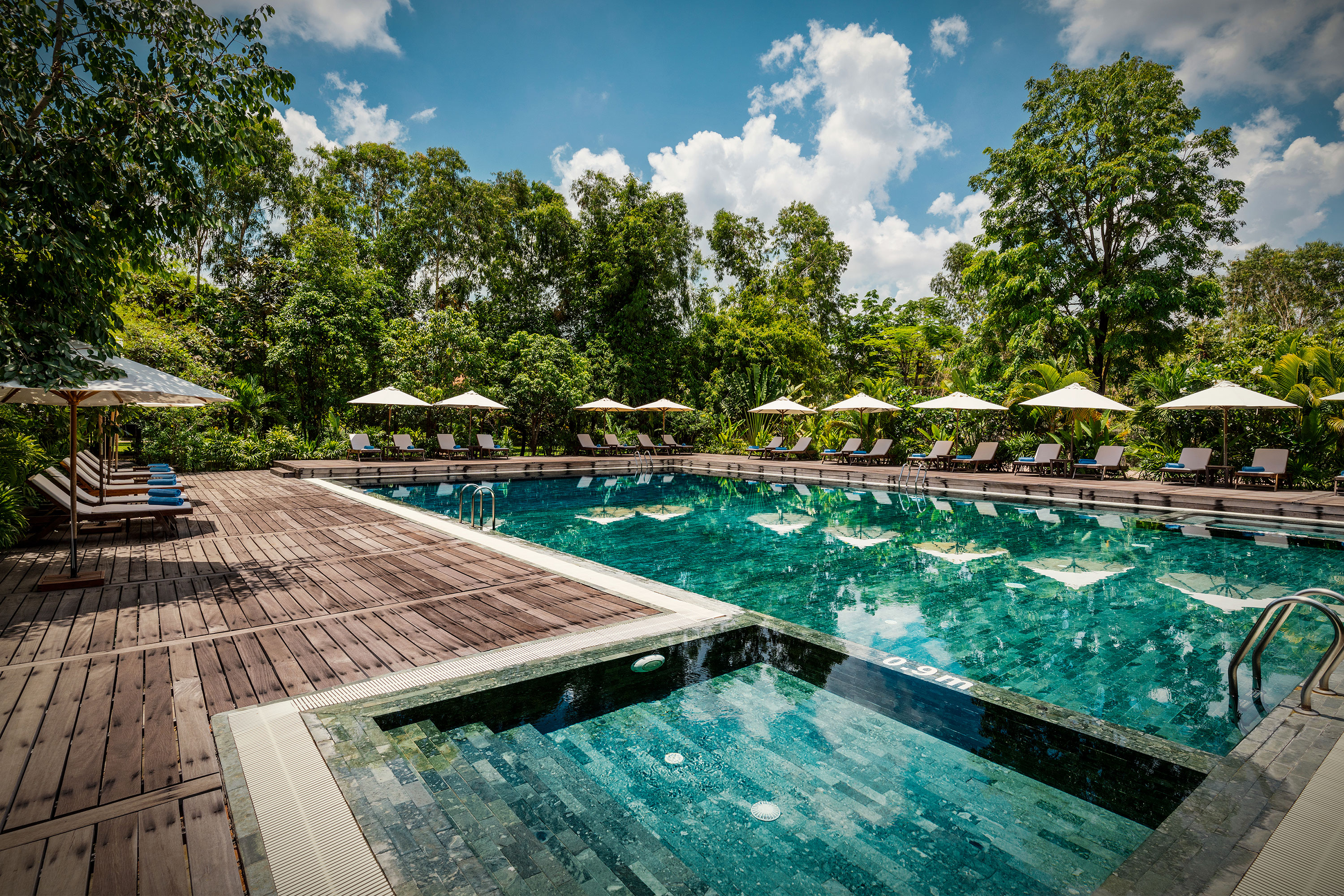 Farm House Smiling Gecko Pool 03